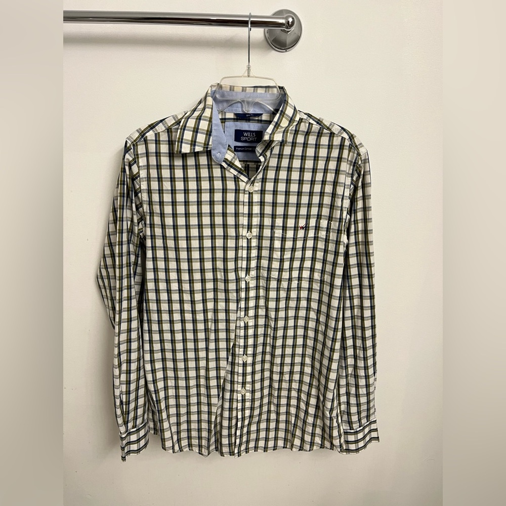 Men’s Casual Button-Down Shirt